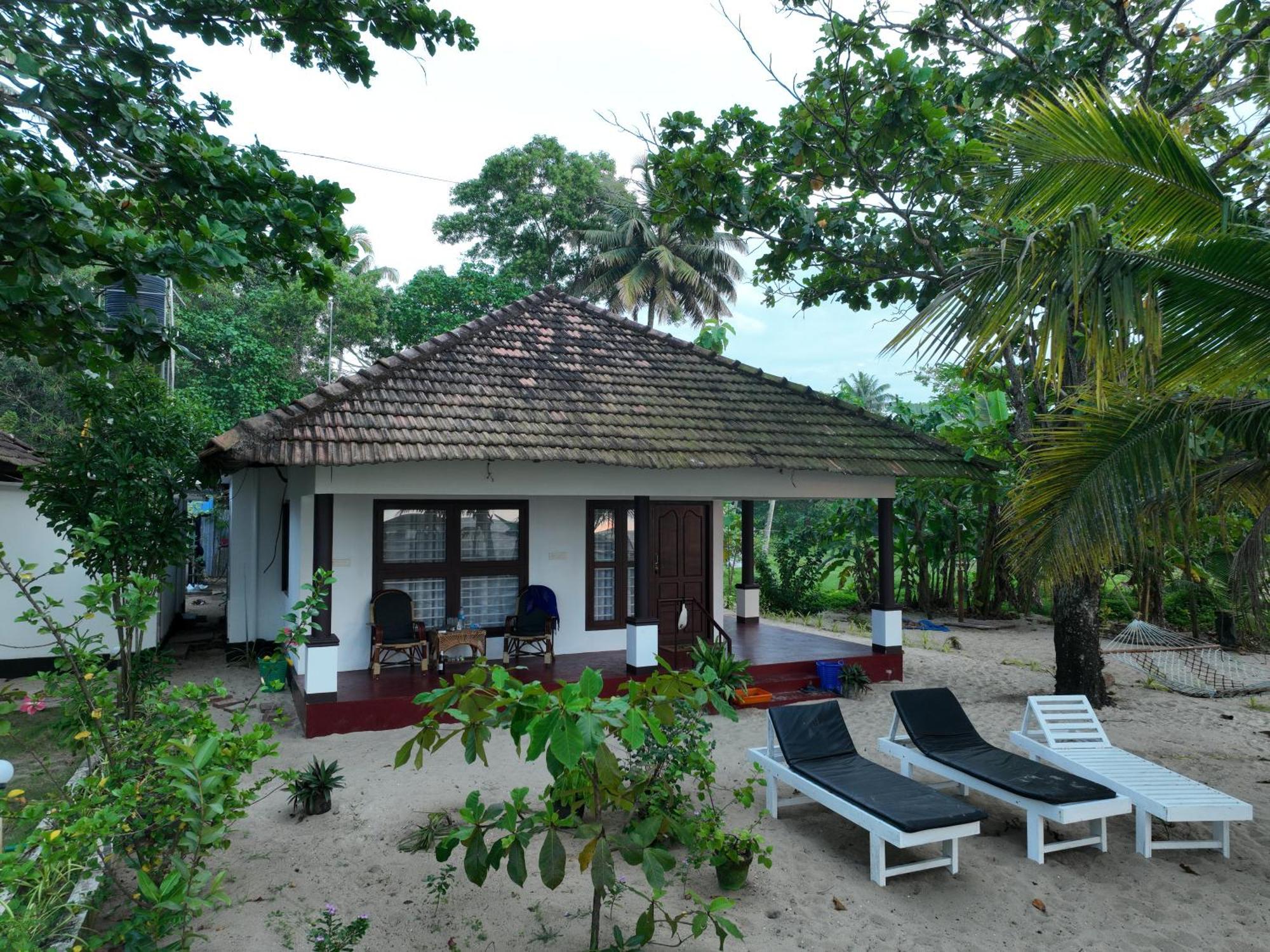 Marari SeaLap Beach Villas Mararikulam Bagian luar foto