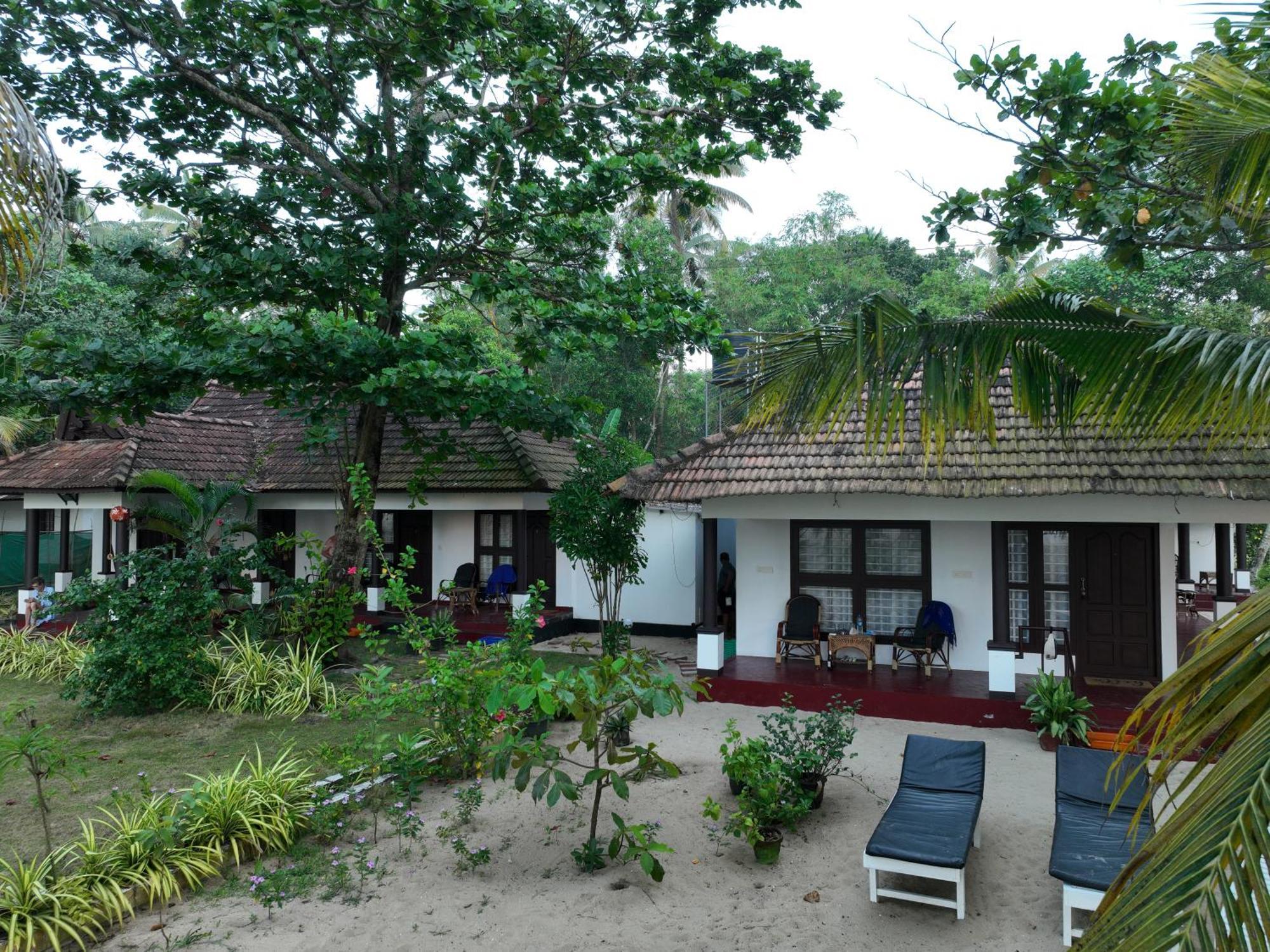 Marari SeaLap Beach Villas Mararikulam Bagian luar foto