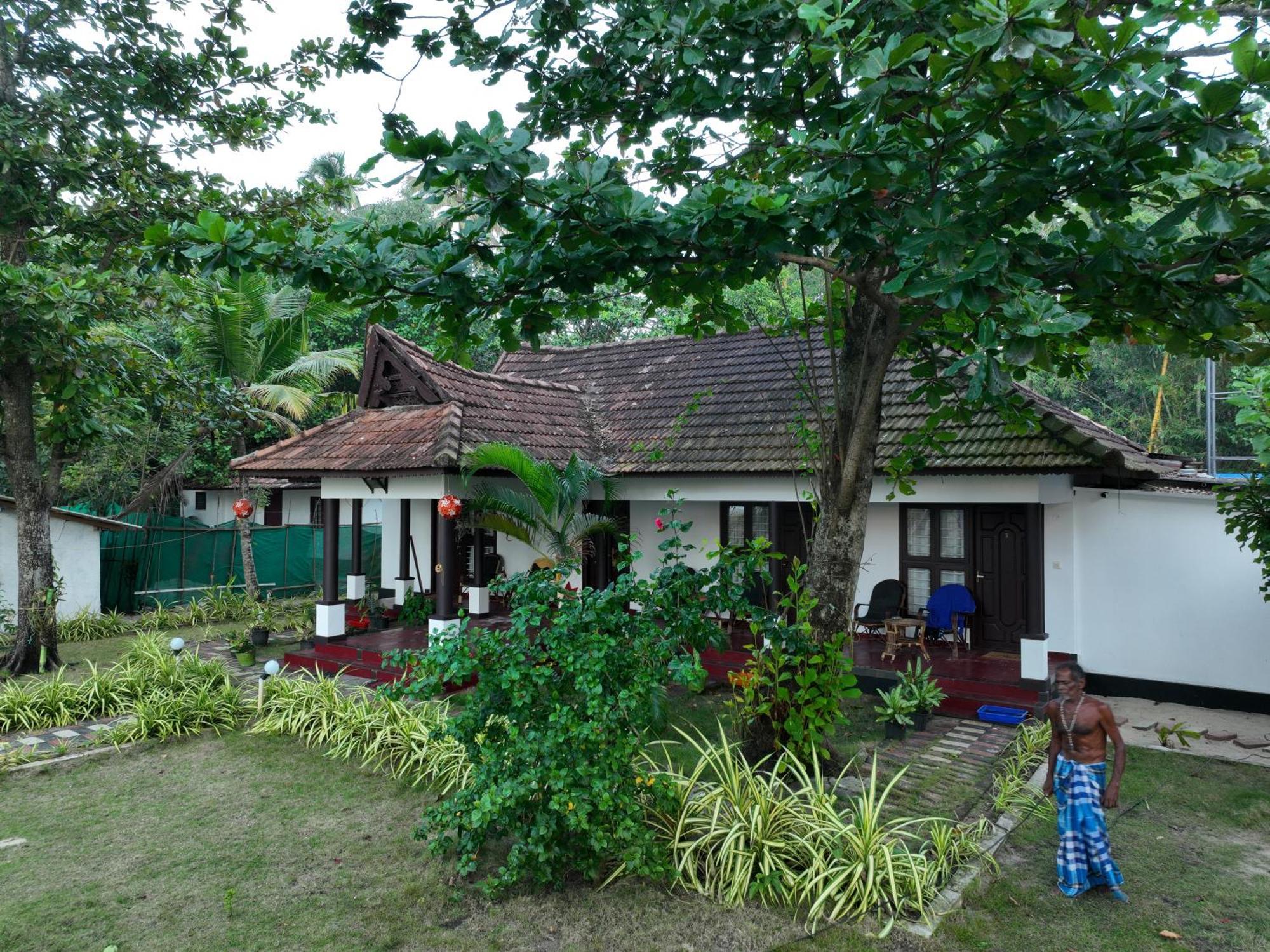 Marari SeaLap Beach Villas Mararikulam Bagian luar foto