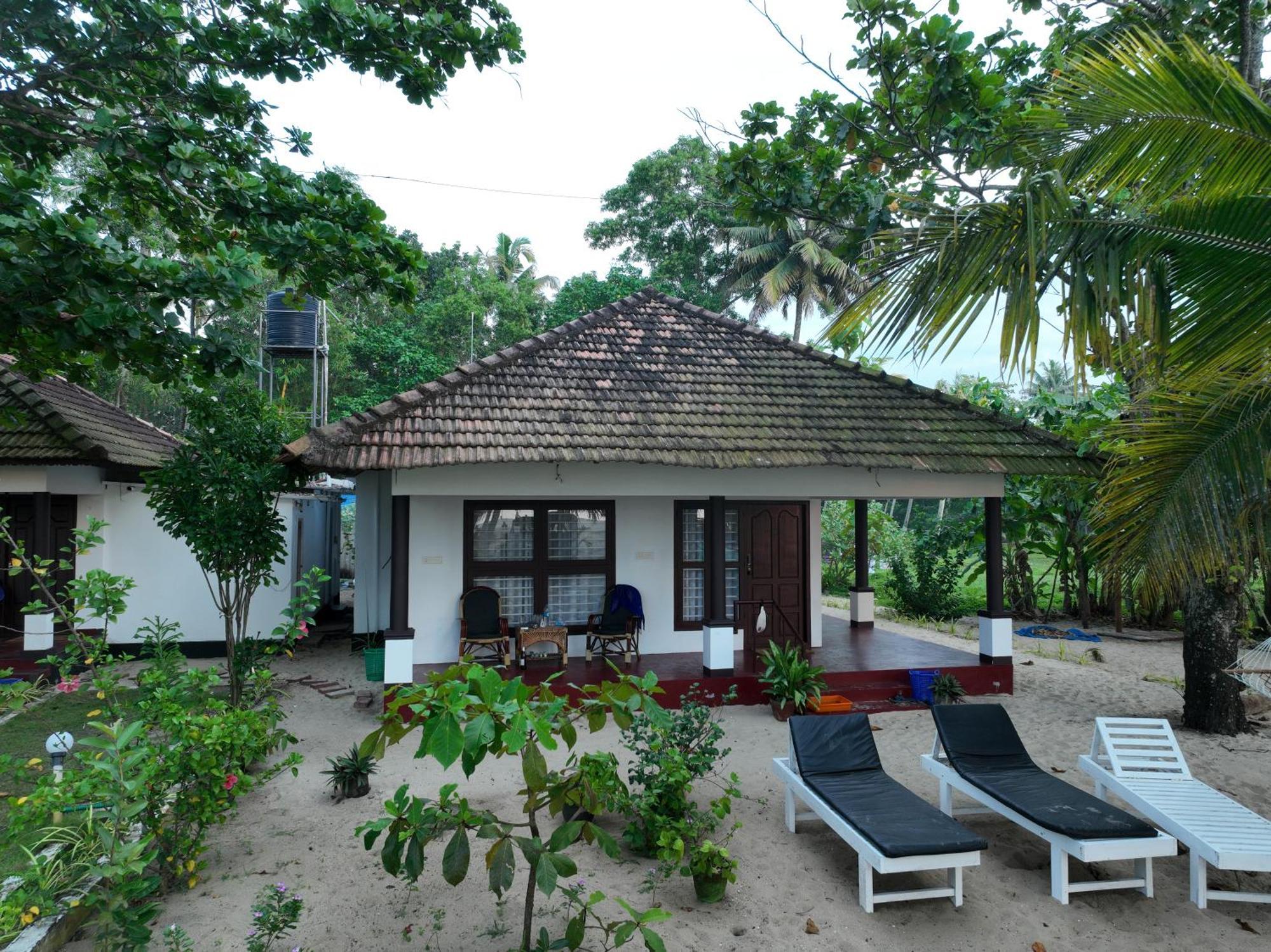 Marari SeaLap Beach Villas Mararikulam Bagian luar foto