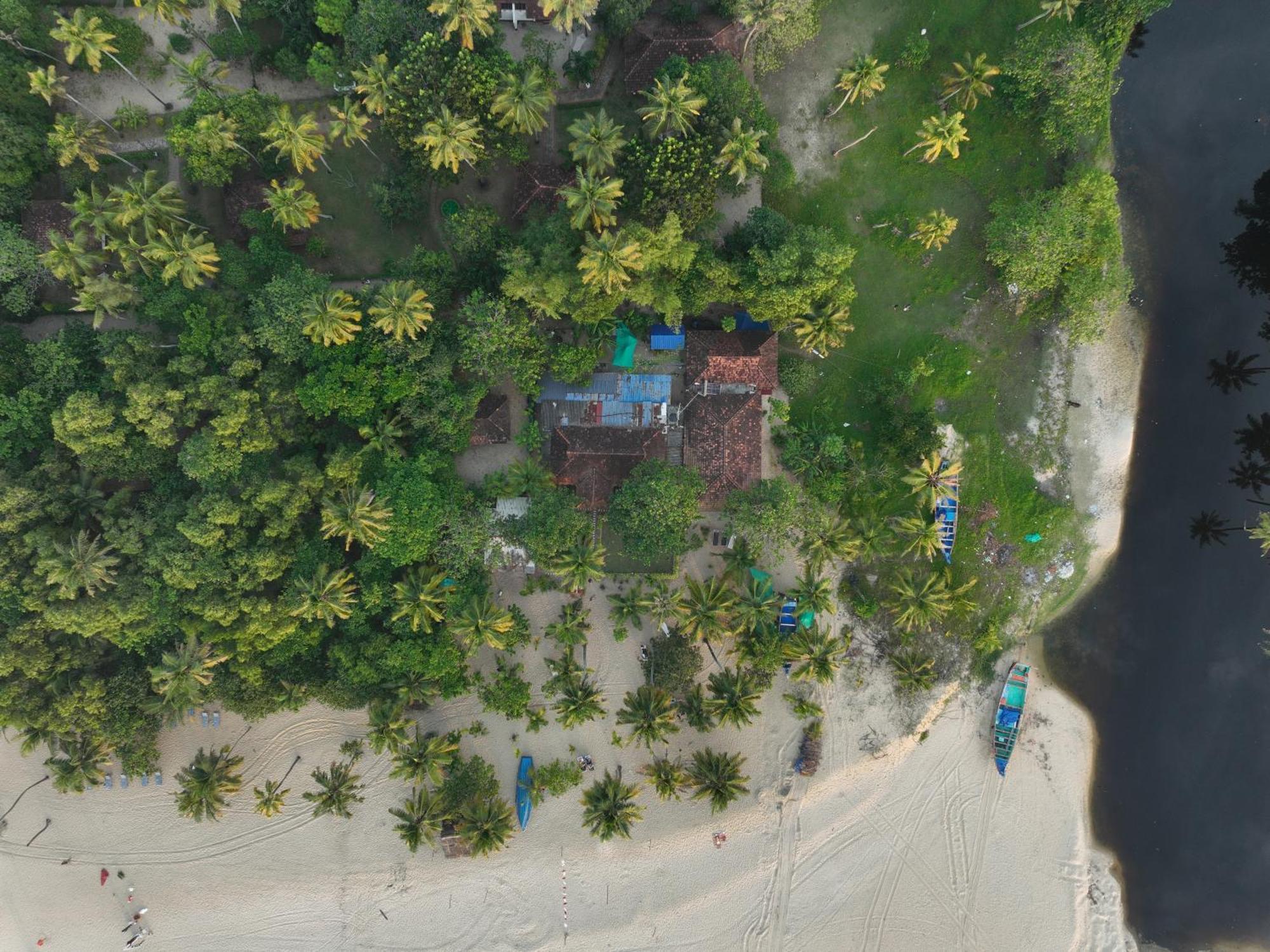 Marari SeaLap Beach Villas Mararikulam Bagian luar foto